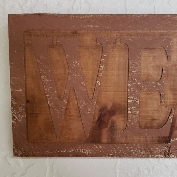 Rustic Holiday Welcome Decor - Picture 2 of 3